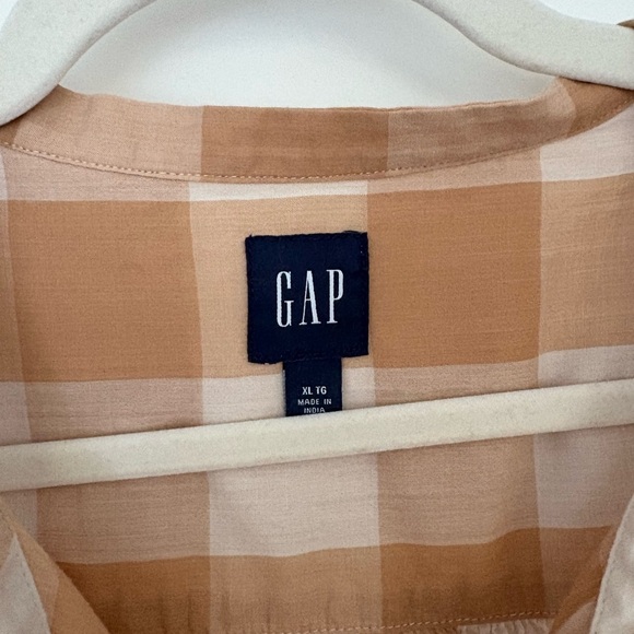 Gap Shirred Gingham Button-Front Shirt - Picture 7 of 7